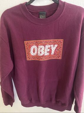 OBEY Crewneck sweatshirt